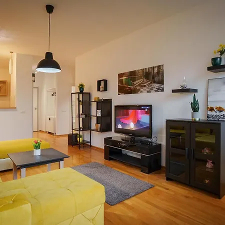 Yellow Lux Apartman Belgrád
