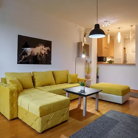 Yellow Lux Apartman Belgrád