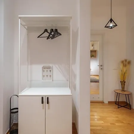 Apartment Yellow Lux