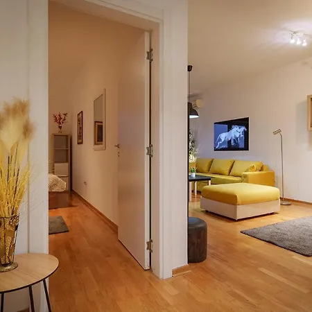 Yellow Lux * Belgrad